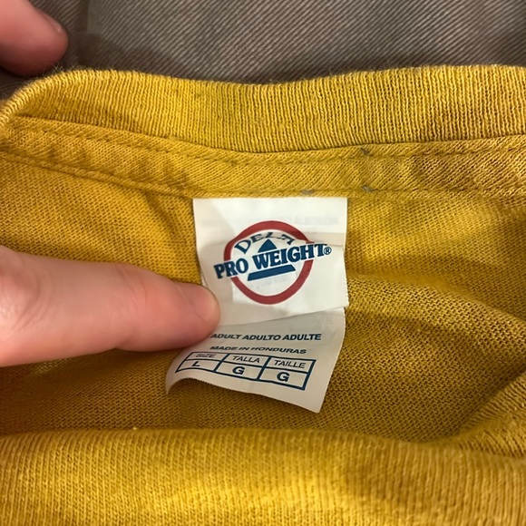 Savannah Georgia Gold T-Shirt - Picture 2 of 3